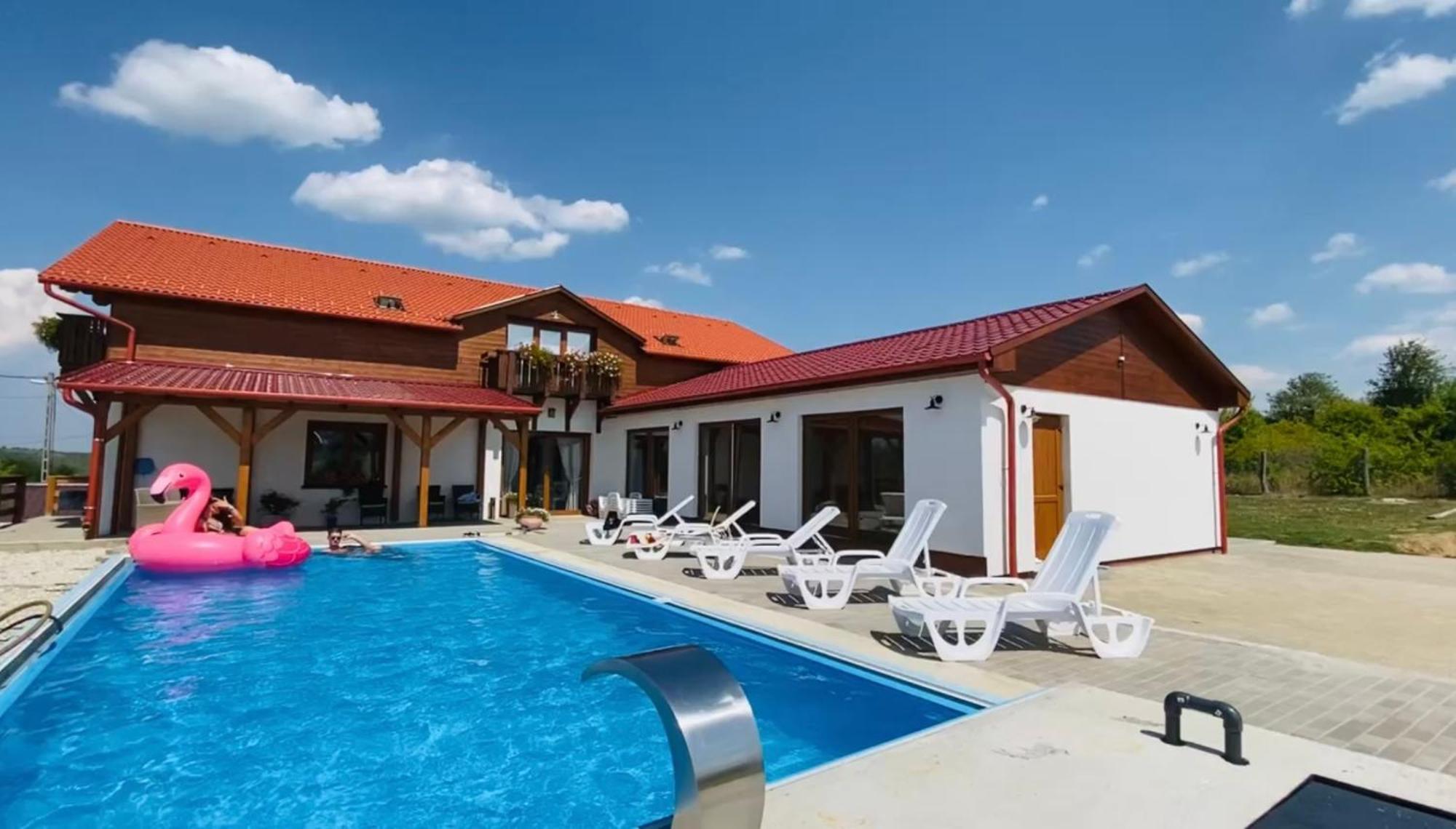 Gold Horse Vendeghaz Hotel Szilvasvarad Exterior photo